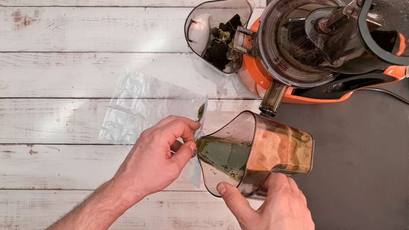 Frysta isbitar av nässlejuice, foto 9